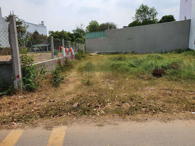 ĐÓNG TIỀN HỌC CHO CON  BÁN LỖ  LÔ ĐẤT GẦN  500m2- NGAY CHỢ - SHR – GIÁ  620 TRIỆ